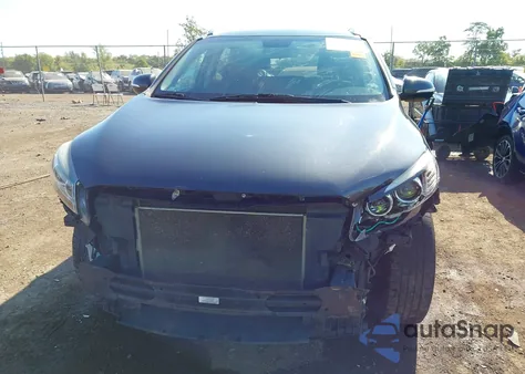 2017 Kia Sorento 2.4L Lx z USA, uszkodzony, nr VIN 5XYPG4A34HG219821